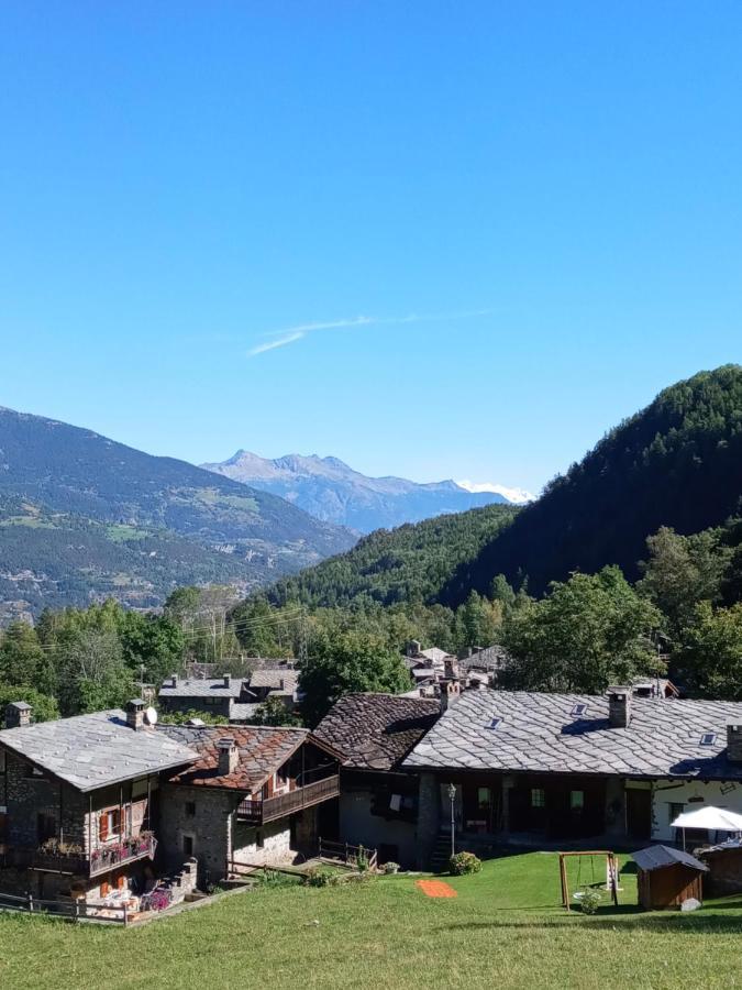 Les Chevreuils Lägenhet Arvier Exteriör bild